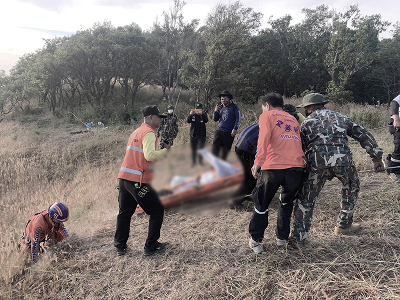 ช่วยทหารตกเหวลึก 104 เมตร ดอยมณฑา ช่วยทหารตกเหวลึก 104 เมตร ดอยมณฑา