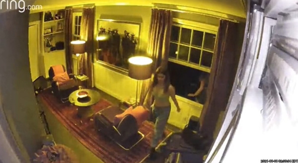 พ่อแก้เผ็ดลูกชาย หนีเที่ยวกลางดึก พ่อแก้เผ็ดลูกชาย หนีเที่ยวกลางดึก