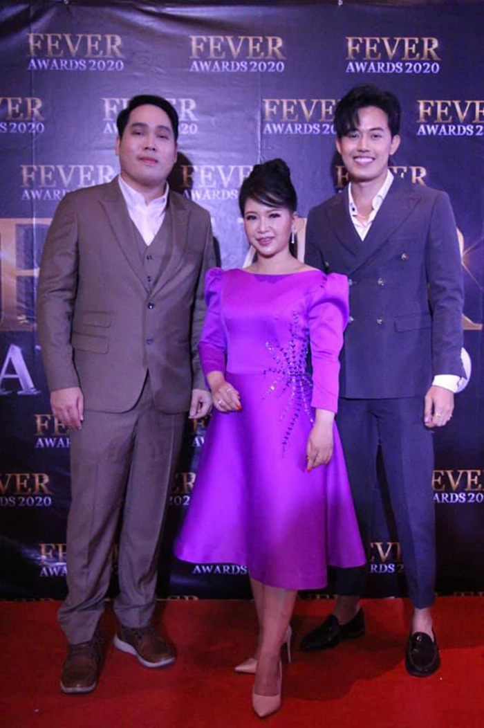 จิตดี ลาออกจากรายการ ทุบโต๊ะข่าว จิตดี ลาออกจากรายการ ทุบโต๊ะข่าว