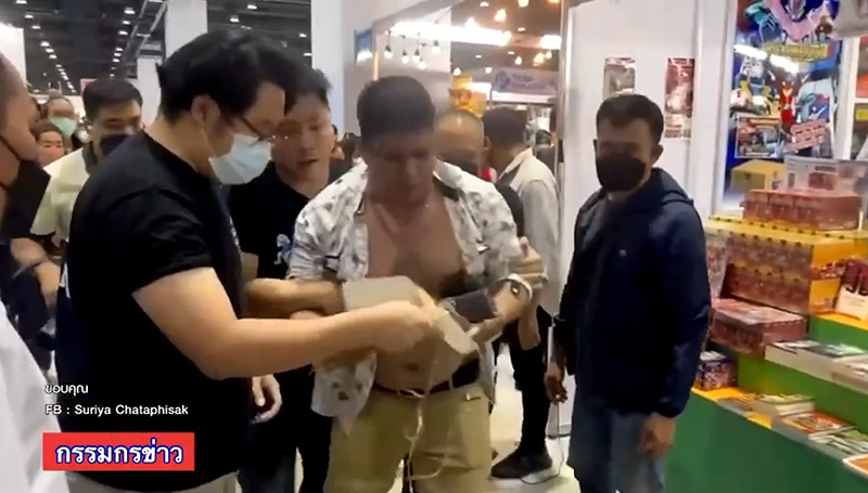 เค ร้อยล้าน ป่วนงานหนังสือ เค ร้อยล้าน ป่วนงานหนังสือ