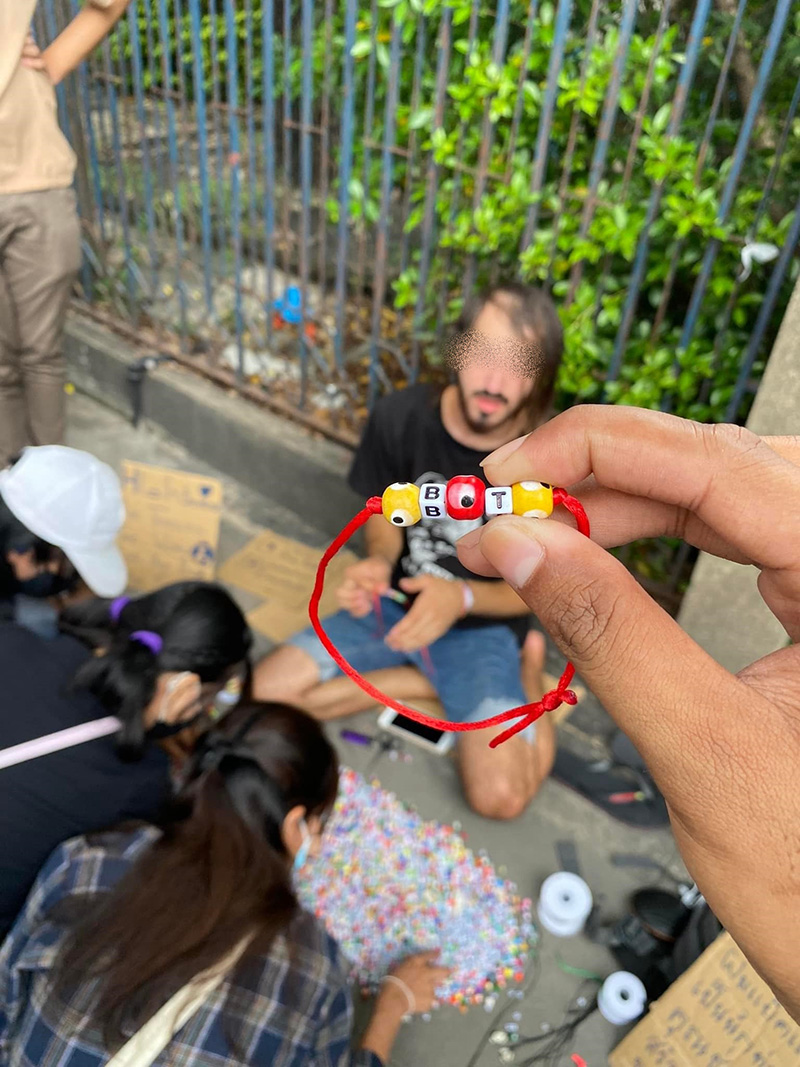 แชร์สนั่น ! ฝรั่งสู้ชีวิต แชร์สนั่น ! ฝรั่งสู้ชีวิต