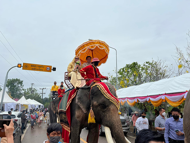 งานบวชสุดอลังการ งานบวชสุดอลังการ