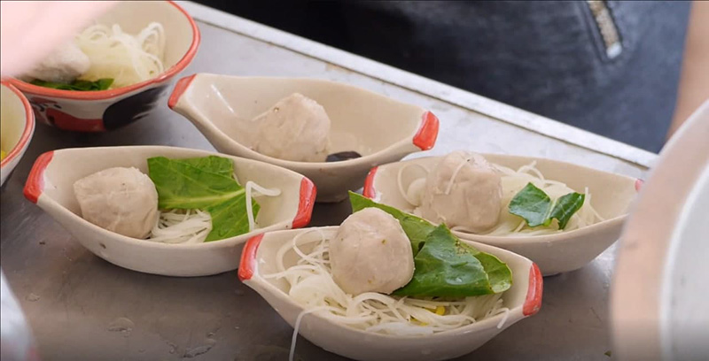 ก๋วยเตี๋ยวเรือยุคหมูแพง ก๋วยเตี๋ยวเรือยุคหมูแพง