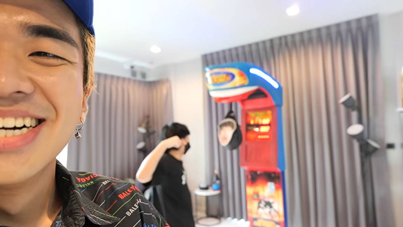 โซเชียลขุดคลิป คิวเท แปะรูปให้ลูกน้องต่อยหน้า โซเชียลขุดคลิป คิวเท แปะรูปให้ลูกน้องต่อยหน้า