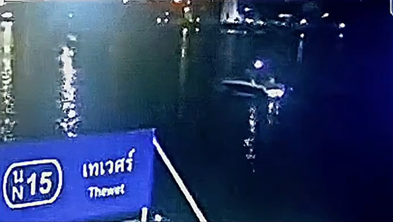 ซูมชัด ๆ คลิปวงจรปิด ซูมชัด ๆ คลิปวงจรปิด