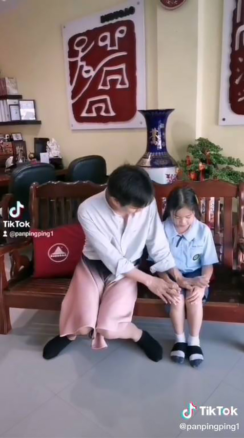 คุณพ่อสอนลูกสาวระวังตัว คุณพ่อสอนลูกสาวระวังตัว