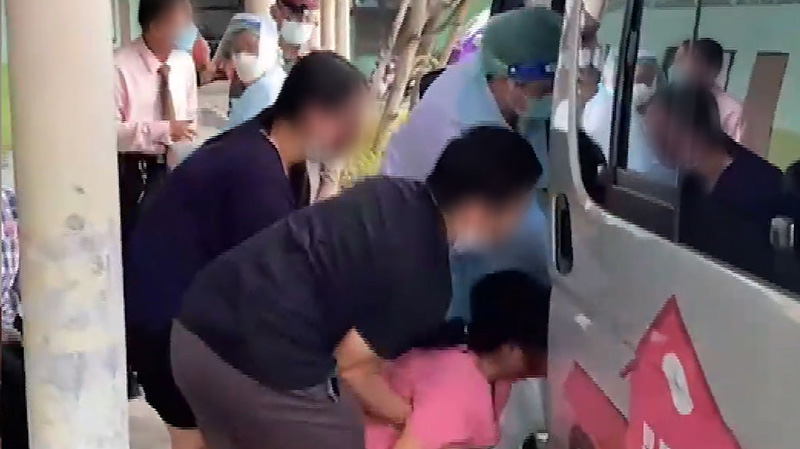 ลืมเด็ก 7 ขวบในรถรับ-ส่ง นร. ลืมเด็ก 7 ขวบในรถรับ-ส่ง นร.