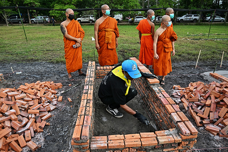 เผยภาพ เตาเชิงตะกอน ชาวบ้านร่วมใจก่ออิฐ เผยภาพ เตาเชิงตะกอน ชาวบ้านร่วมใจก่ออิฐ