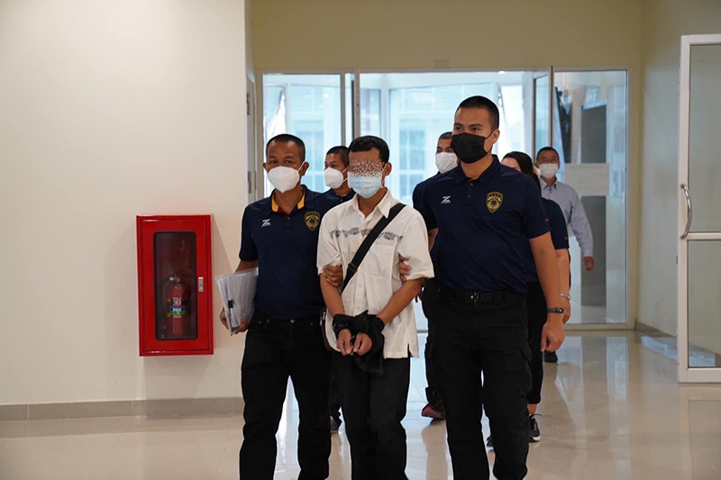 ชายคุกคาม มินตัน ชายคุกคาม มินตัน