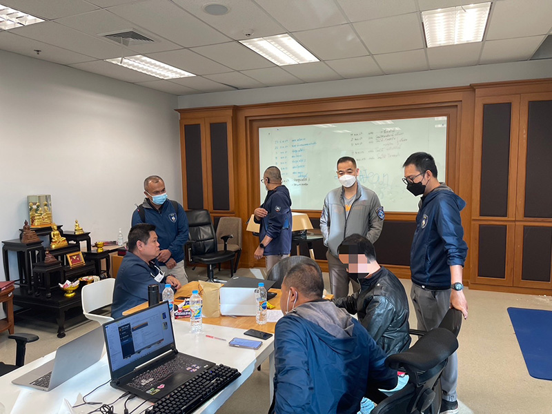 ตร. บุกรวบครูโรงเรียนดัง เปิดกลุ่มลับ VK ตร. บุกรวบครูโรงเรียนดัง เปิดกลุ่มลับ VK