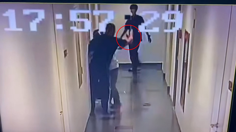 ทหารตีเมียลั่นคอนโด ลูกบ้านแจ้งนิติมาดู เจอชักปืนขู่ ทหารตีเมียลั่นคอนโด ลูกบ้านแจ้งนิติมาดู เจอชักปืนขู่