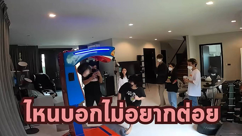 โซเชียลขุดคลิป คิวเท แปะรูปให้ลูกน้องต่อยหน้า โซเชียลขุดคลิป คิวเท แปะรูปให้ลูกน้องต่อยหน้า