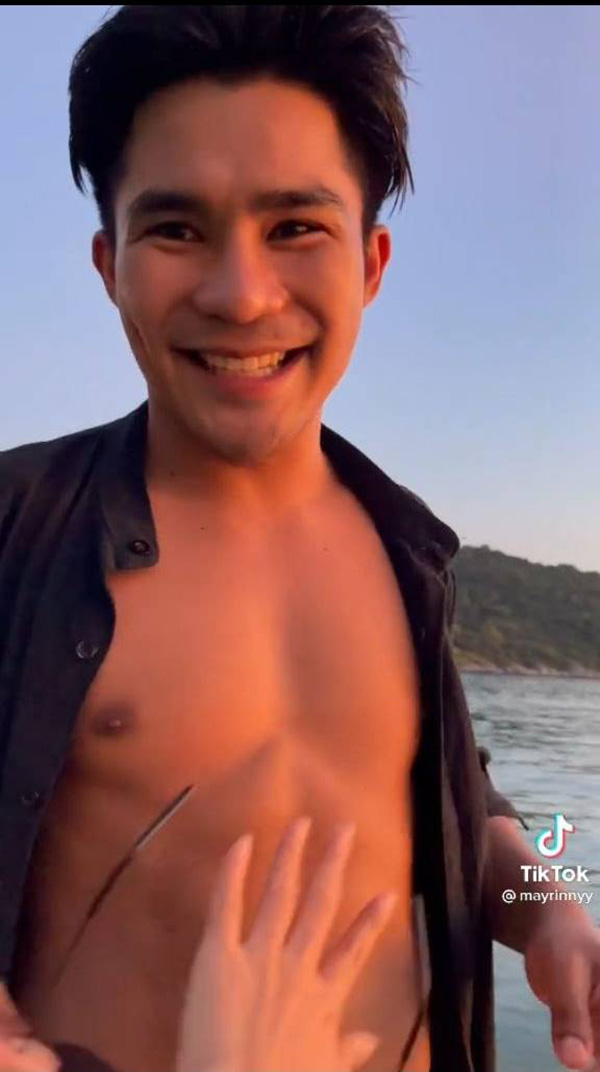 สาวรีวิวสุดปัง...จ้างผู้ชายไปเที่ยวฟีลแฟน... สาวรีวิวสุดปัง...จ้างผู้ชายไปเที่ยวฟีลแฟน...