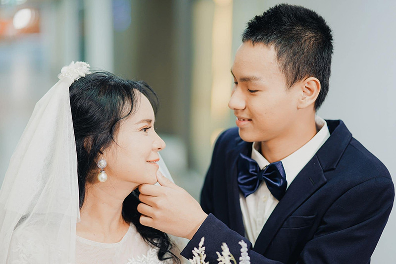 โอลีฟ โตเกียวโนบรา โอลีฟ โตเกียวโนบรา