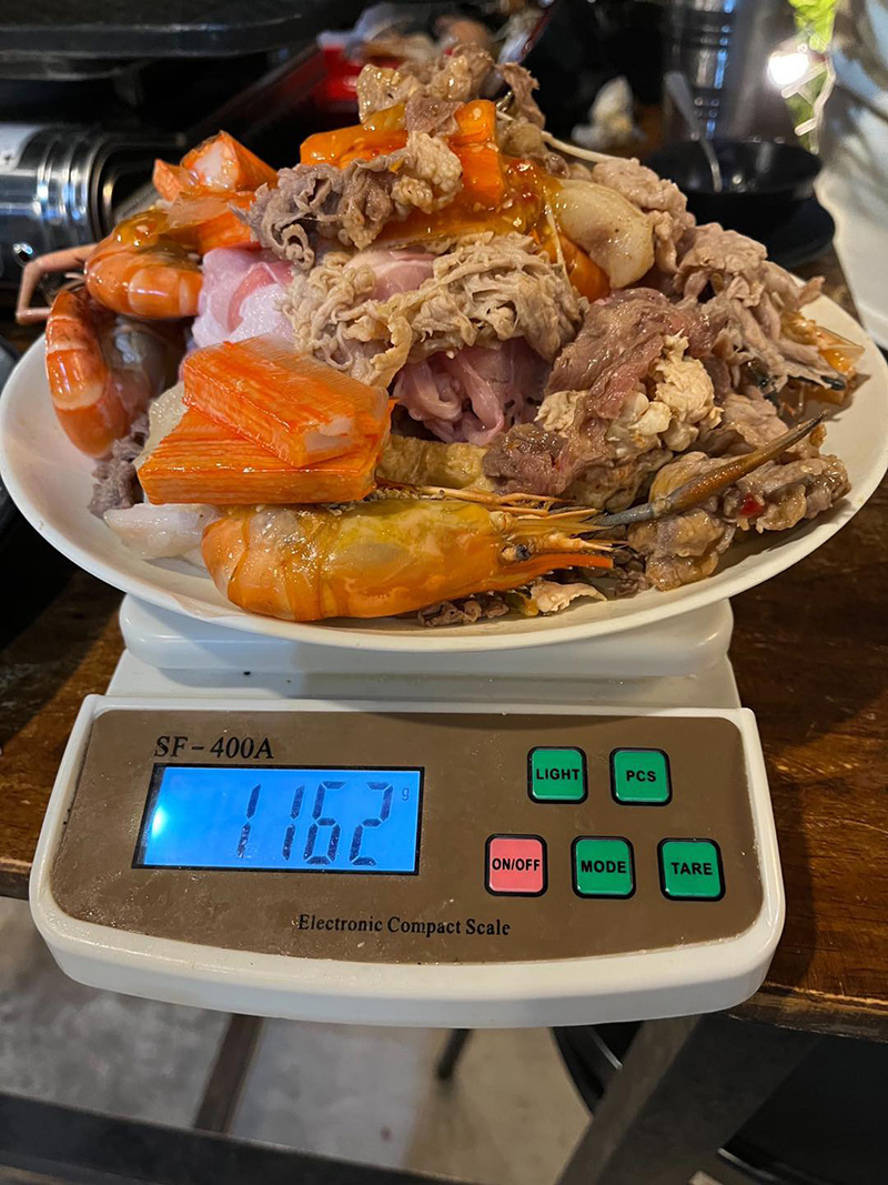 ร้านบุฟเฟ่ต์ ท้อ ลูกค้าสั่งไม่ยั้ง ร้านบุฟเฟ่ต์ ท้อ ลูกค้าสั่งไม่ยั้ง