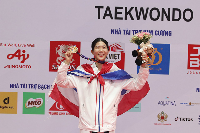 น้องเทนนิส ฟาดเดือดเตะเมียนมา น้องเทนนิส ฟาดเดือดเตะเมียนมา