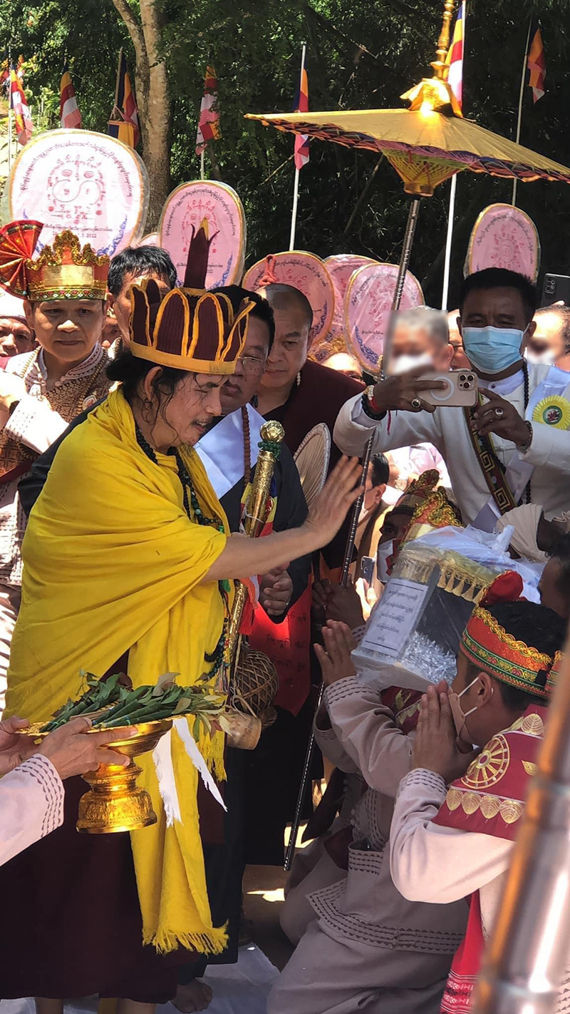 ประมวลภาพ ครูบาบุญชุ่ม ออกจากถ้ำ ประมวลภาพ ครูบาบุญชุ่ม ออกจากถ้ำ