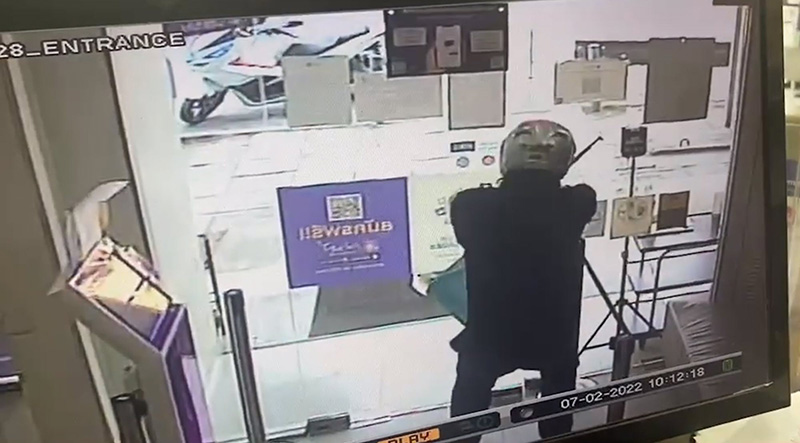 เปิดนาที โจรบุกเดี่ยว ชิงเงินธนาคาร เปิดนาที โจรบุกเดี่ยว ชิงเงินธนาคาร