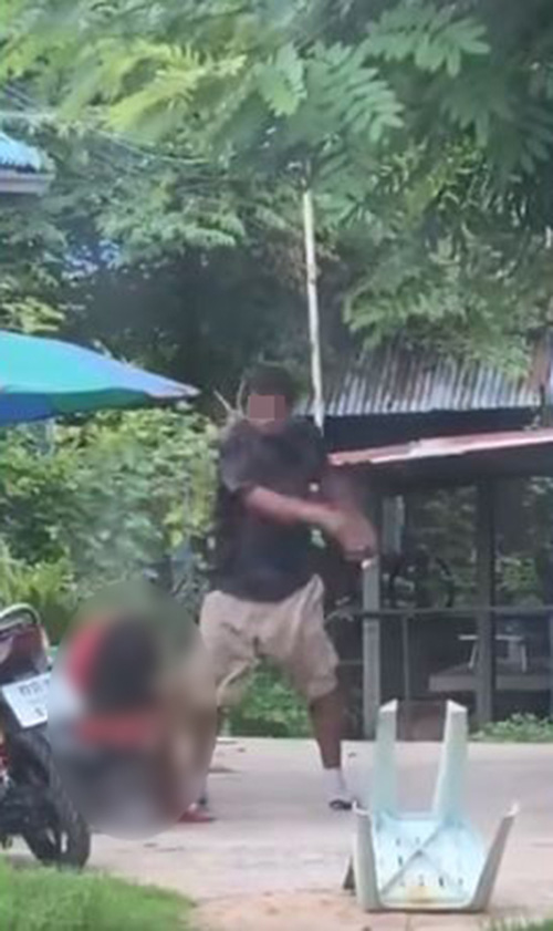 วอนช่วยเด็ก โดนพ่อเมายาอาละวาด วอนช่วยเด็ก โดนพ่อเมายาอาละวาด