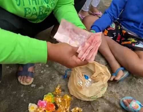 งานบวชสุดอลังการ งานบวชสุดอลังการ