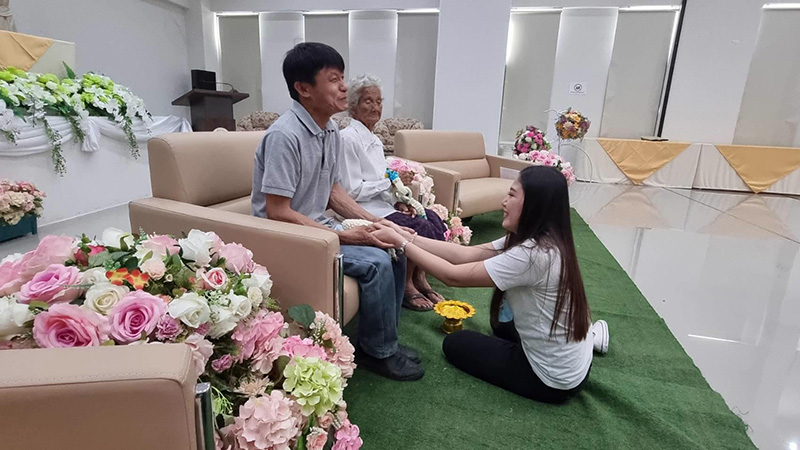 ลูกเจอพ่อที่พลัดพราก 25 ปี ไม่ท้อแม้รู้แค่ชื่อ ลูกเจอพ่อที่พลัดพราก 25 ปี ไม่ท้อแม้รู้แค่ชื่อ