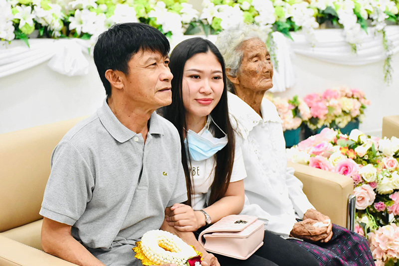 ลูกเจอพ่อที่พลัดพราก 25 ปี ไม่ท้อแม้รู้แค่ชื่อ ลูกเจอพ่อที่พลัดพราก 25 ปี ไม่ท้อแม้รู้แค่ชื่อ