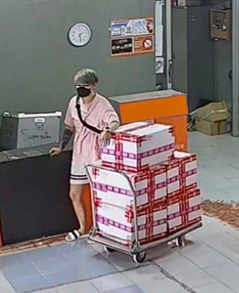 เน็ตไอดอล ถูก ตร. รวบ หลังผันตัวค้ายาบ้า เน็ตไอดอล ถูก ตร. รวบ หลังผันตัวค้ายาบ้า