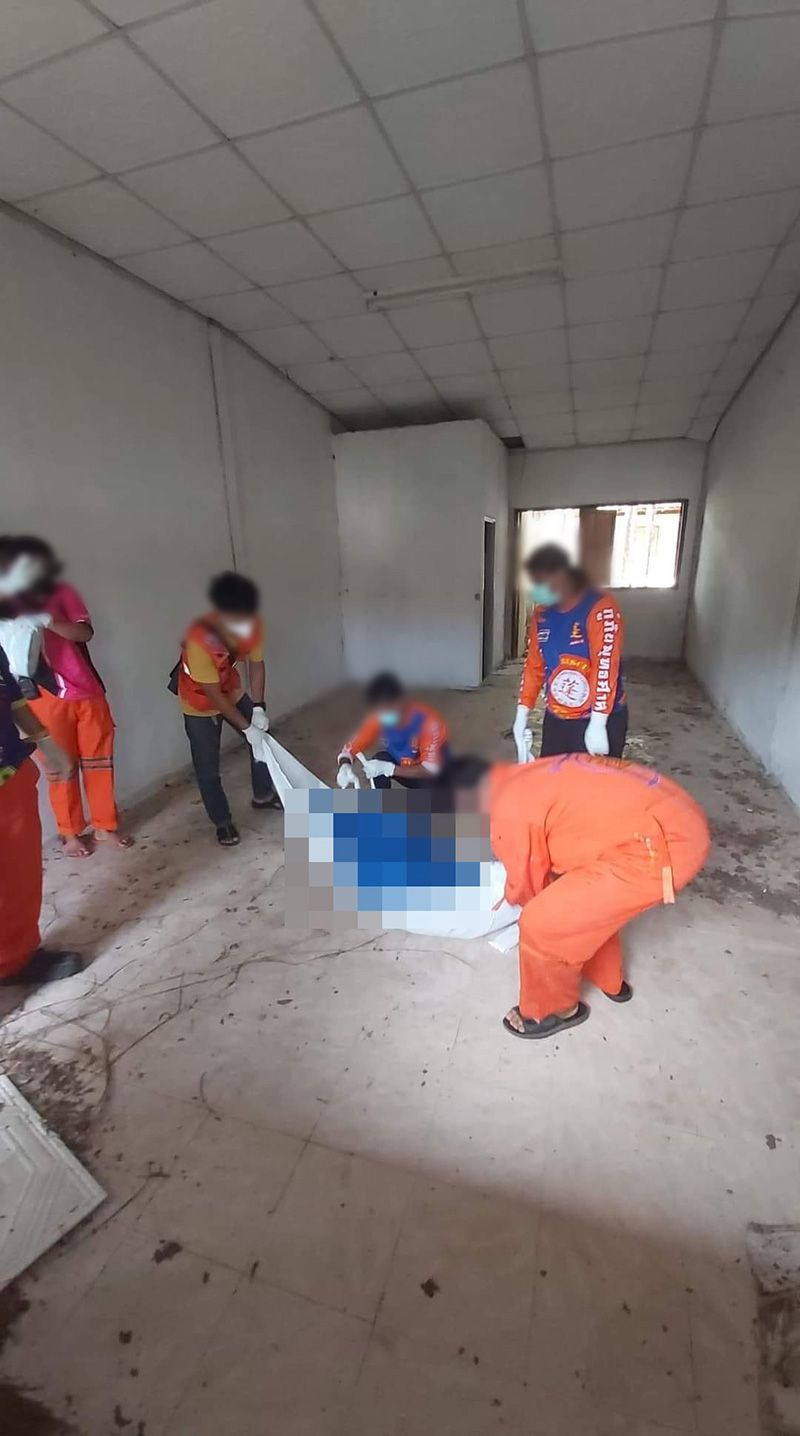 ลุงกะซื้อห้องแถวร้างพร้อมที่ดิน เปิดไปเจอหัวกลางห้อง-ศพอยู่ในห้องน้ำ ลุงกะซื้อห้องแถวร้างพร้อมที่ดิน เปิดไปเจอหัวกลางห้อง-ศพอยู่ในห้องน้ำ