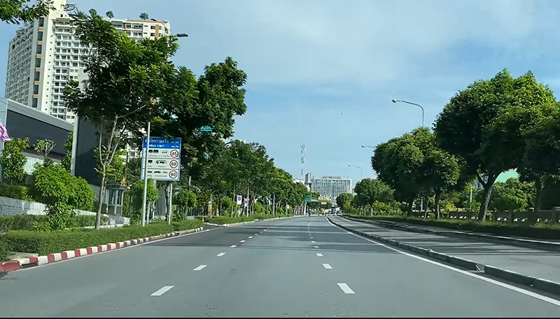 เปิดภาพก่อน-หลัง สี่แยกใหญ่ถนนนราธิวาสฯ เปิดภาพก่อน-หลัง สี่แยกใหญ่ถนนนราธิวาสฯ