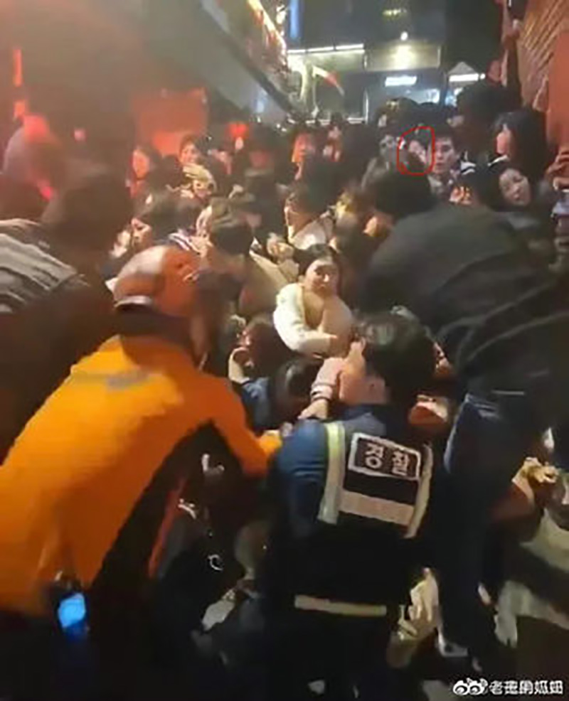 นศ. เปิดสภาพขาหลังอัดอยู่ในอิแทวอน นศ. เปิดสภาพขาหลังอัดอยู่ในอิแทวอน