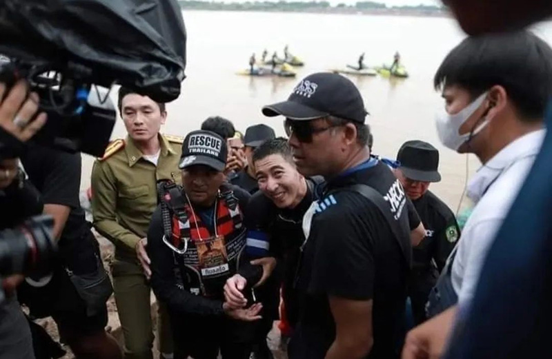 ในหลวง-พระราชินี พระราชทานพระราชสาส์น ทรงชื่นชม โตโน่ ในหลวง-พระราชินี พระราชทานพระราชสาส์น ทรงชื่นชม โตโน่
