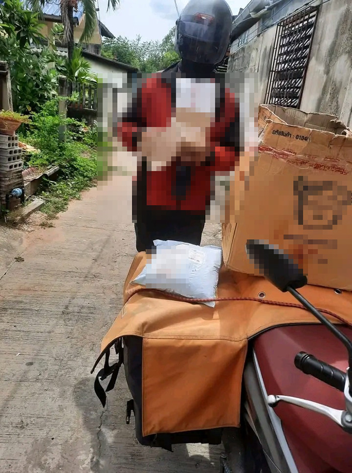 พนักงานส่งของจอดรถแวะกินข้าว เจอโจรทำแสบ พนักงานส่งของจอดรถแวะกินข้าว เจอโจรทำแสบ