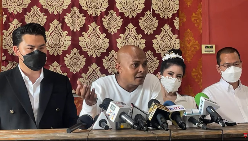 หมอปลา ขอขมาหน้ารูปหลวงปู่แสง หมอปลา ขอขมาหน้ารูปหลวงปู่แสง