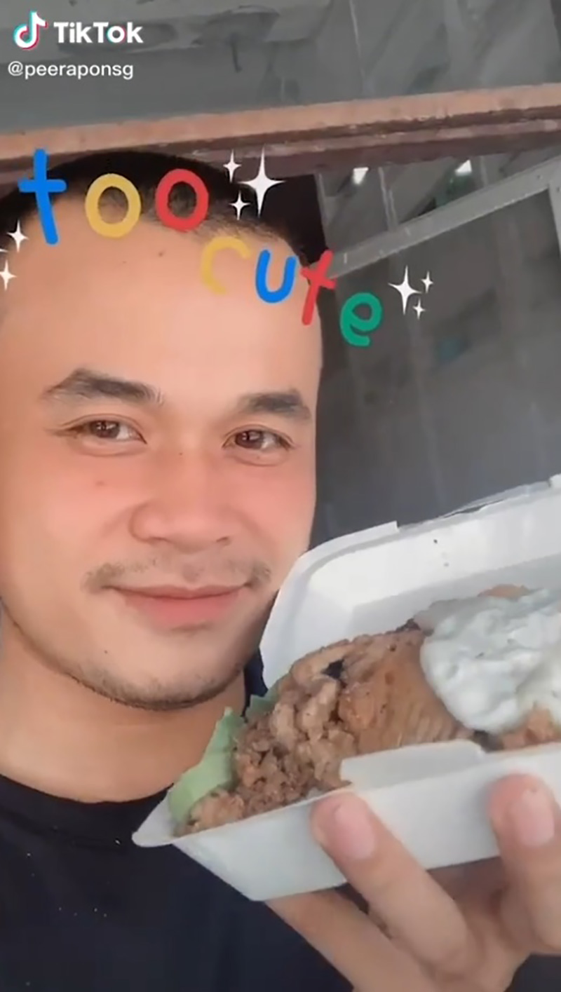 คุณ ตร. จะเป็นดาว TikTok ถ่ายคลิปดมอาหารโชว์ คุณ ตร. จะเป็นดาว TikTok ถ่ายคลิปดมอาหารโชว์