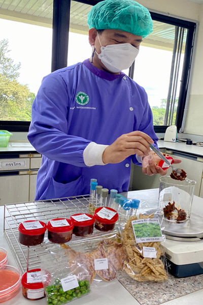 เผยผลตรวจผลิตภัณฑ์พระบิดา เผยผลตรวจผลิตภัณฑ์พระบิดา