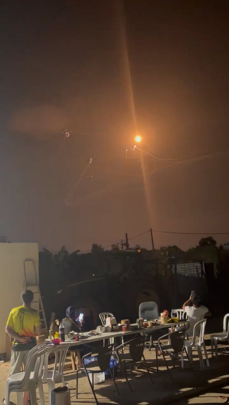 คนงานไทยในอิสราเอล ปาร์ตี้อยู่ดี ๆ เห็นจรวดพุ่งโจมตี คนงานไทยในอิสราเอล ปาร์ตี้อยู่ดี ๆ เห็นจรวดพุ่งโจมตี