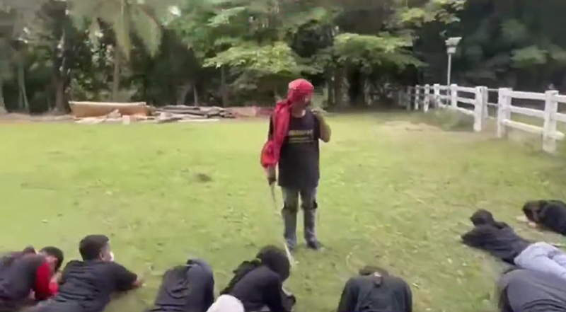 รุ่นพี่หลอก ปี 1 ไปค่ายอาสา แท้จริงพามาว้ากเถื่อน รุ่นพี่หลอก ปี 1 ไปค่ายอาสา แท้จริงพามาว้ากเถื่อน