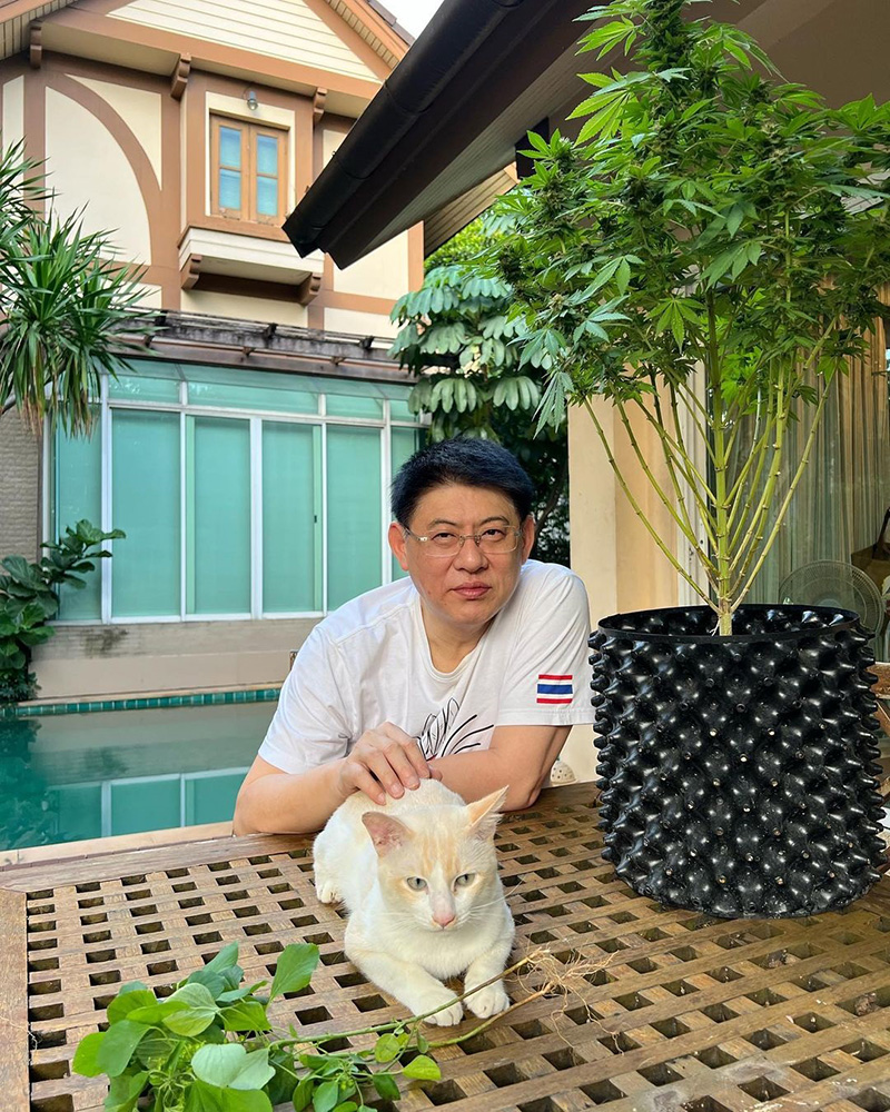 สรยุทธ สรยุทธ