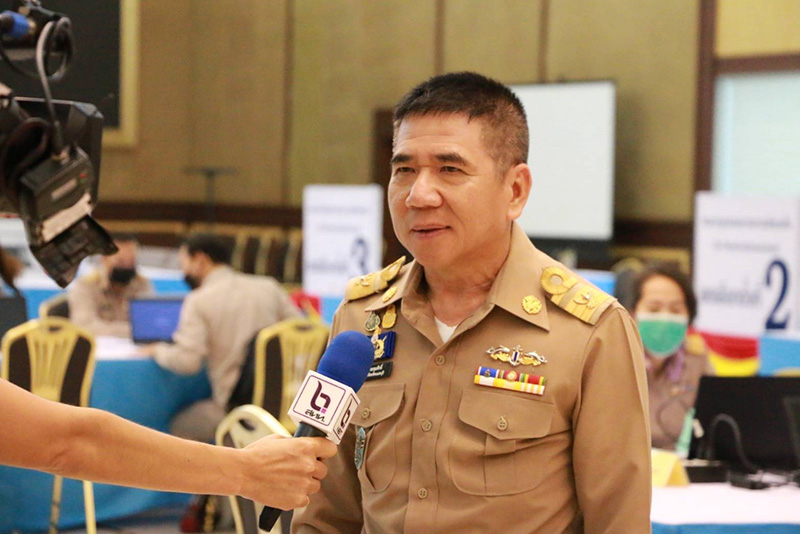 ช่อง 3 สัมภาษณ์ผู้ว่าฯ สุจินต์ แต่ขึ้นรูปคนนี้ ช่อง 3 สัมภาษณ์ผู้ว่าฯ สุจินต์ แต่ขึ้นรูปคนนี้