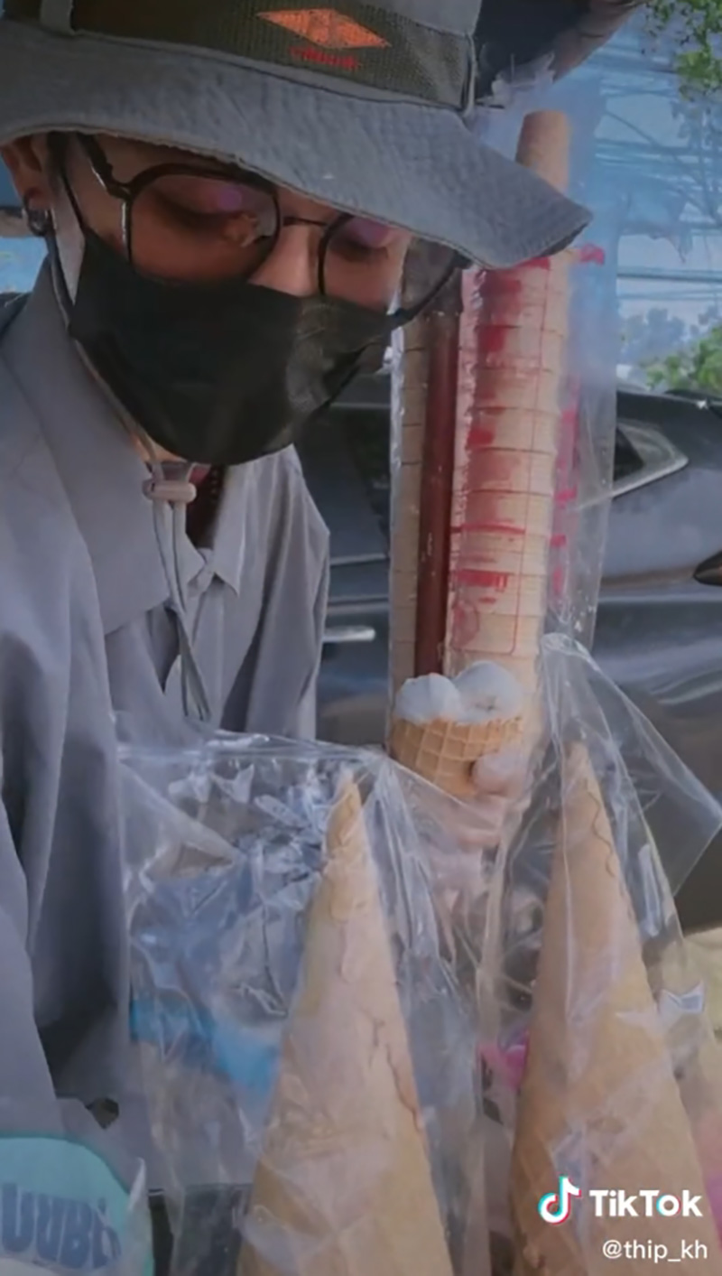 ไวรัลพ่อค้าไอติม หล่อจนนึกว่าดารา ไวรัลพ่อค้าไอติม หล่อจนนึกว่าดารา