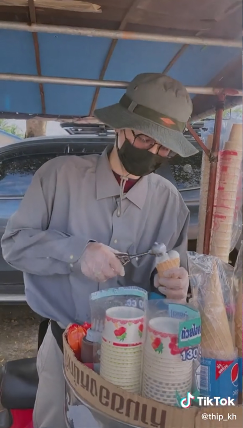 ไวรัลพ่อค้าไอติม หล่อจนนึกว่าดารา ไวรัลพ่อค้าไอติม หล่อจนนึกว่าดารา