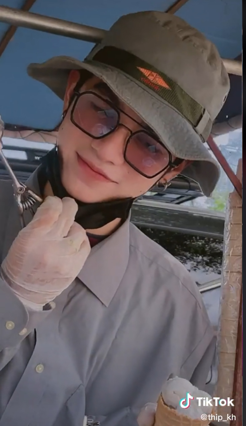 ไวรัลพ่อค้าไอติม หล่อจนนึกว่าดารา ไวรัลพ่อค้าไอติม หล่อจนนึกว่าดารา