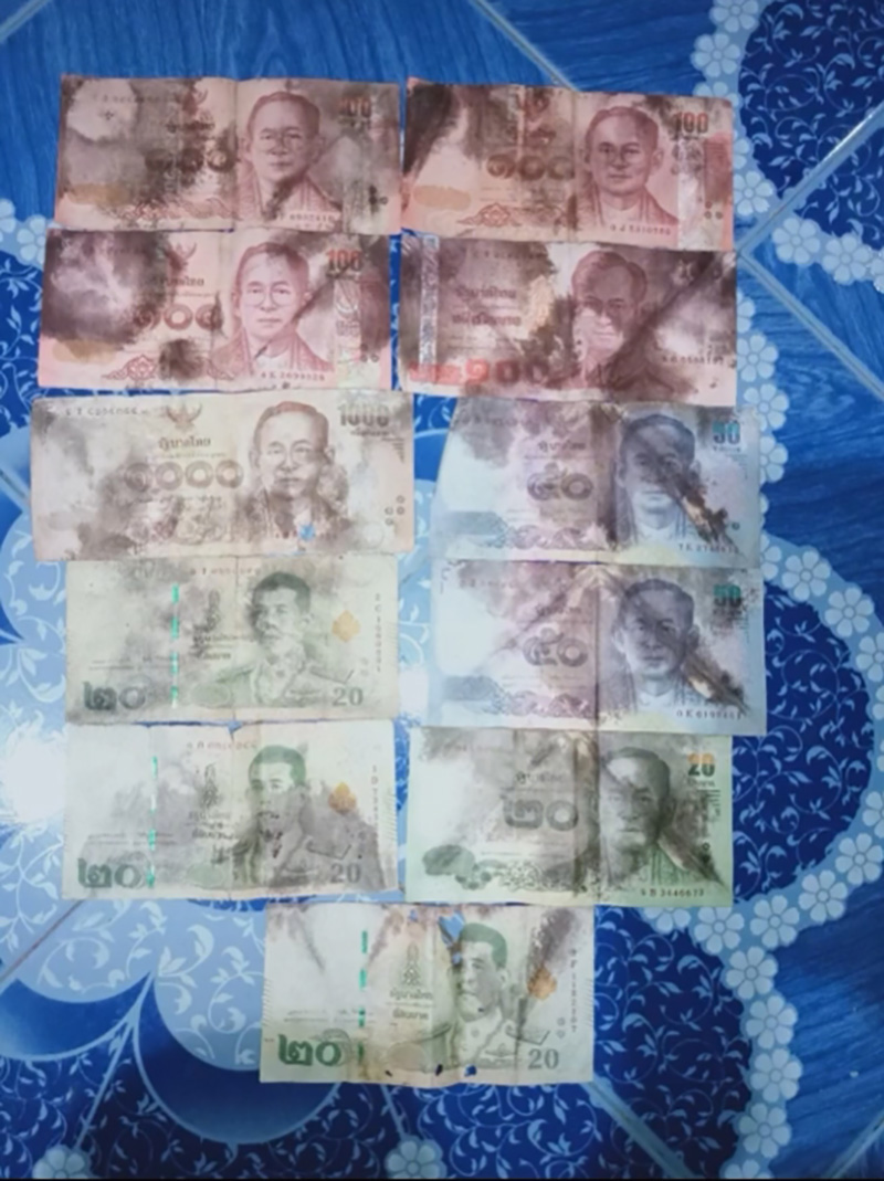 หนุ่มดวงเฮง คุ้ยขยะอยู่ดี ๆ ฟลุคเจอเงินสด หนุ่มดวงเฮง คุ้ยขยะอยู่ดี ๆ ฟลุคเจอเงินสด