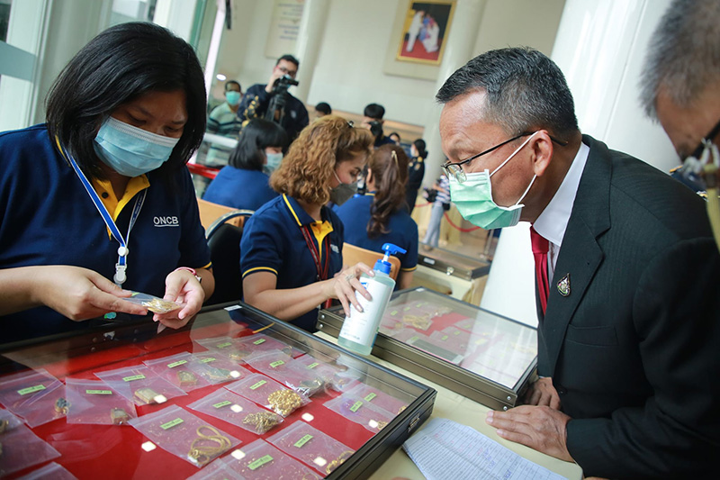คึกคัก ! เปิดประมูลทรัพย์คดียาเสพติด คึกคัก ! เปิดประมูลทรัพย์คดียาเสพติด