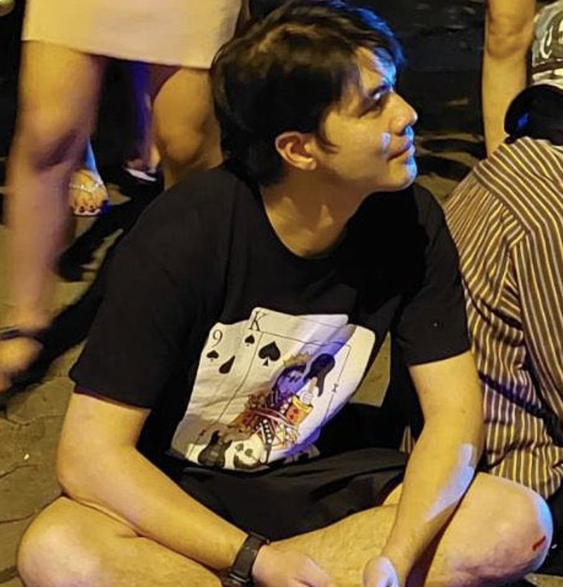 ว่านธนกฤต ว่านธนกฤต