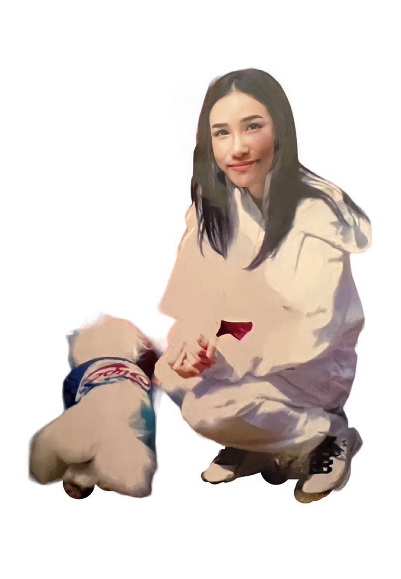 ประมวลภาพ เจ้าคุณพระสินีนาฏ กับสุนัขทรงเลี้ยง และในอิริยาบถต่าง ณ เยอรมนี ประมวลภาพ เจ้าคุณพระสินีนาฏ กับสุนัขทรงเลี้ยง และในอิริยาบถต่าง ณ เยอรมนี