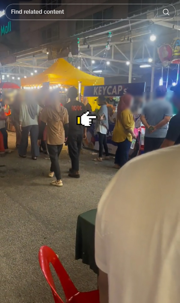 พ่อค้าเห็นสาวส่งสัญญาณมือ 540 พ่อค้าเห็นสาวส่งสัญญาณมือ 540