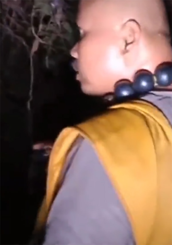 เจอคนดัง ตาลือตกบ้าน ตำนานบทใหม่ จากหมอผีมาขับแท็กซี่ เจอคนดัง ตาลือตกบ้าน ตำนานบทใหม่ จากหมอผีมาขับแท็กซี่