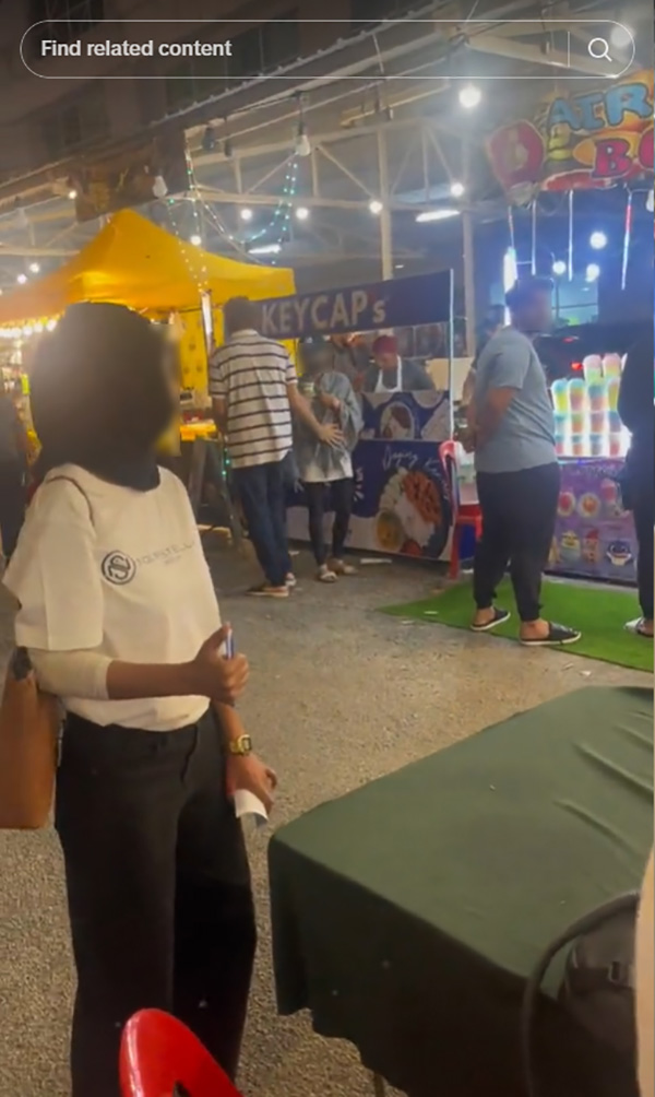 พ่อค้าเห็นสาวส่งสัญญาณมือ 540 พ่อค้าเห็นสาวส่งสัญญาณมือ 540