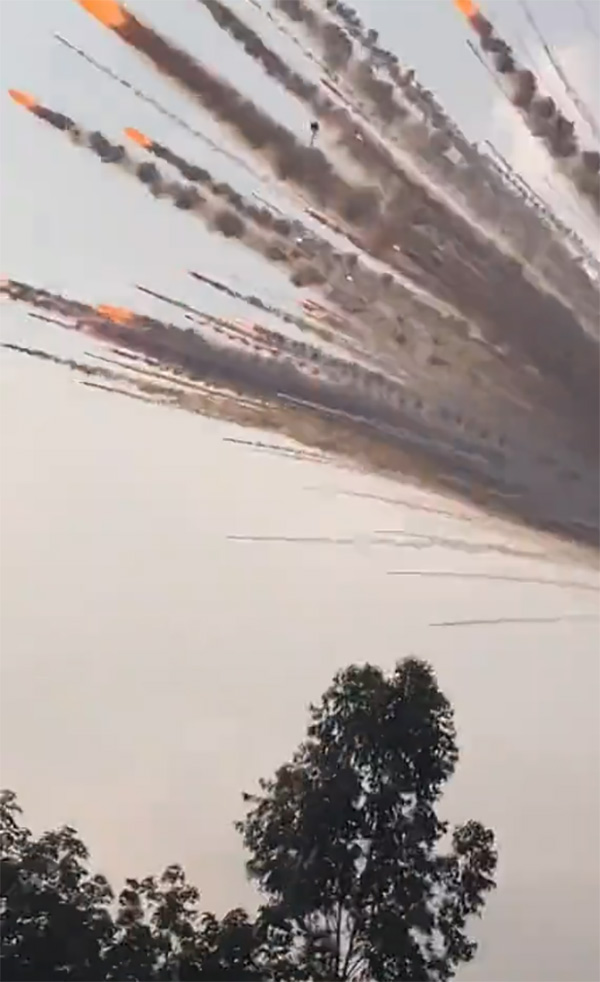 ตะไล 20 ล้าน ระเบิดสนั่นกลางงานบุญบั้งไฟ ตะไล 20 ล้าน ระเบิดสนั่นกลางงานบุญบั้งไฟ